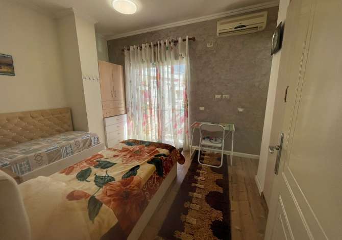 Shtepi me qera Apartament ne Tirane, 2+1, Mobilimi E mobiluar, Pagesa 400  Euro.