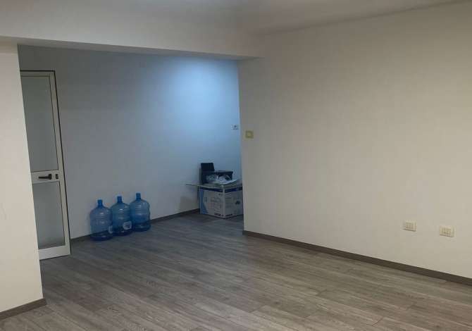 Qera, Ambient Biznesi, Piazza, Qender / OPP38364