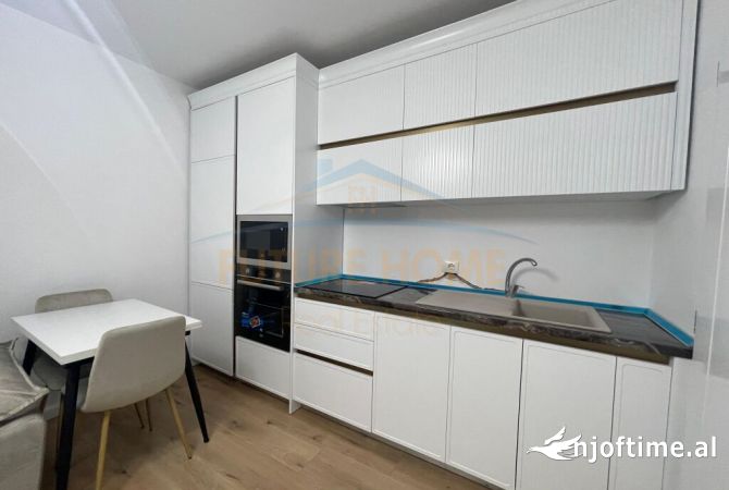 Shtepi me qera Apartament ne Tirane, 2+1, Mobilimi Bosh, pa mobiluar, Pagesa 650  Euro.