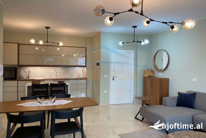 Shtepi me qera Apartament ne Tirane, 2+1, Mobilimi E mobiluar, Pagesa 850  Euro.