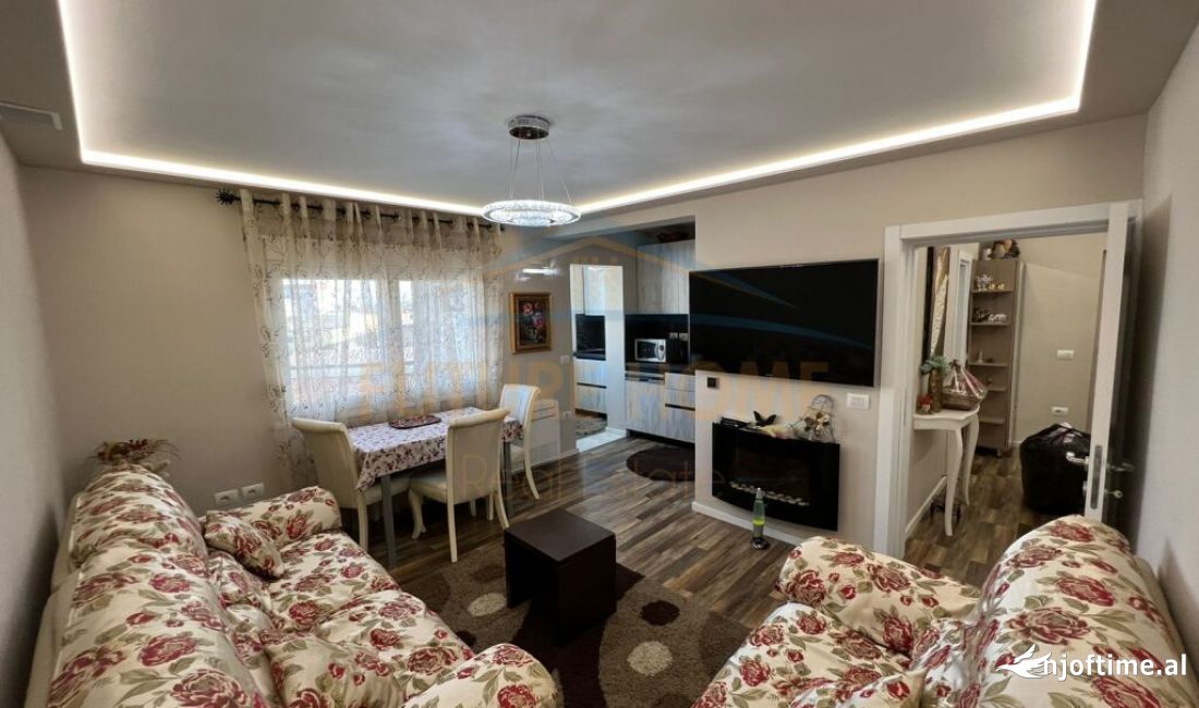 Shtepi ne shitje Apartament ne Tirane, 2+1, Mobilimi E mobiluar, Pagesa 150,000  Euro.