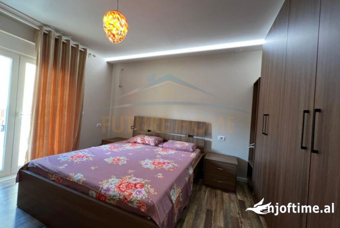 Shtepi ne shitje Apartament ne Tirane, 2+1, Mobilimi E mobiluar, Pagesa 150,000  Euro.