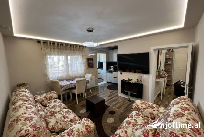 Shitet, Apartament 2+1, Rruga Ferit Xhajko//OPP46651