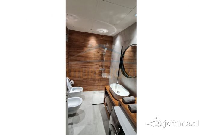 Shtepi me qera Apartament ne Tirane, 2+1, Mobilimi E mobiluar, Pagesa 850  Euro.
