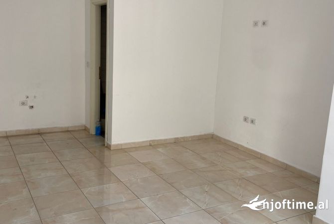 Business Property in Sale 1+1 in Tirana - 60,000 Euro