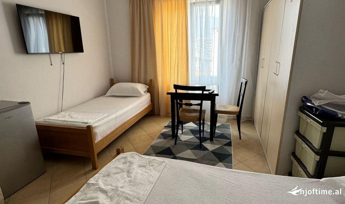 Shtepi me qera Apartament ne Tirane, Garsoniere, Mobilimi E mobiluar, Pagesa 300  Euro.