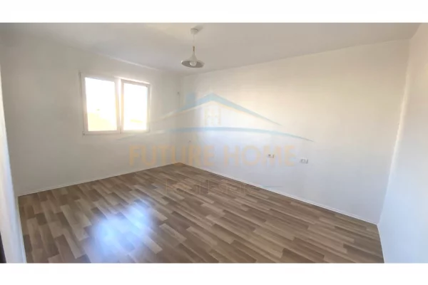Shtepi me qera Apartament ne Tirane, 1+1, Mobilimi Pjeserisht e mobiluar, Pagesa 50,000  Leke.