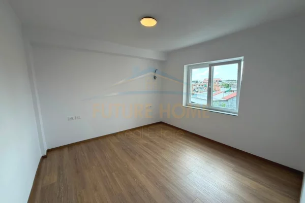 Shtepi ne shitje Apartament ne Tirane, 1+1, Mobilimi Bosh, pa mobiluar, Pagesa 12,800,000  Leke.