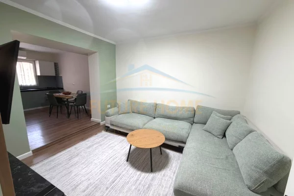 Shtepi me qera Apartament ne Tirane, 2+1, Mobilimi E mobiluar, Pagesa 85,000  Leke.