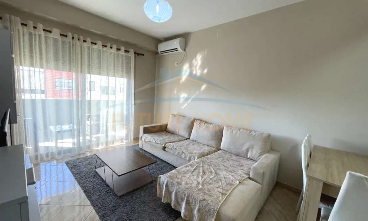Shtepi me qera Apartament ne Tirane, 1+1, Mobilimi E mobiluar, Pagesa 570  Euro.