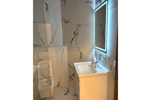Shtepi me qera Apartament ne Tirane, 1+1, Mobilimi E mobiluar, Pagesa 830  Euro.