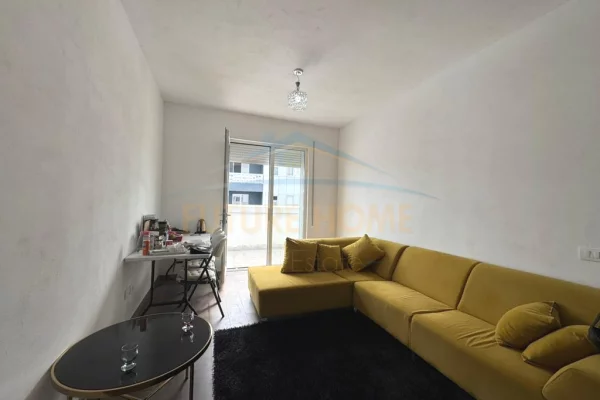 Qira, Apartament 2+1+2, Kamzë, Tiranë.