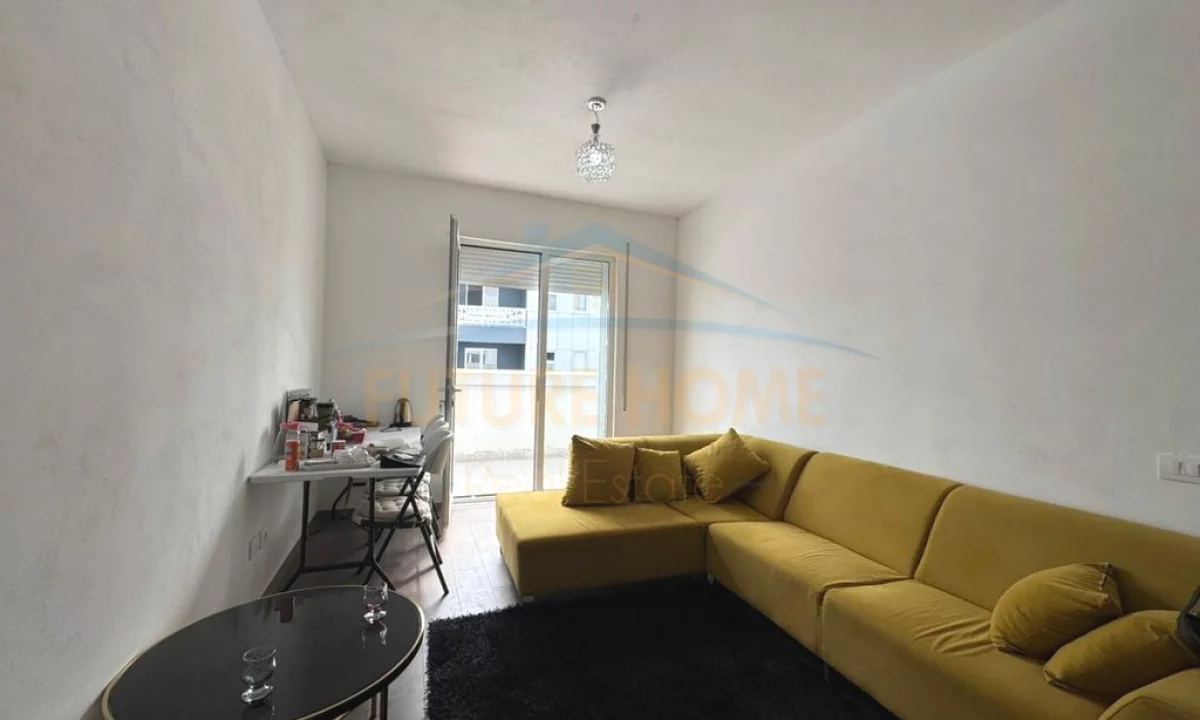 Shtepi me qera Apartament ne Tirane, 2+1, Mobilimi E mobiluar, Pagesa 450  Euro.