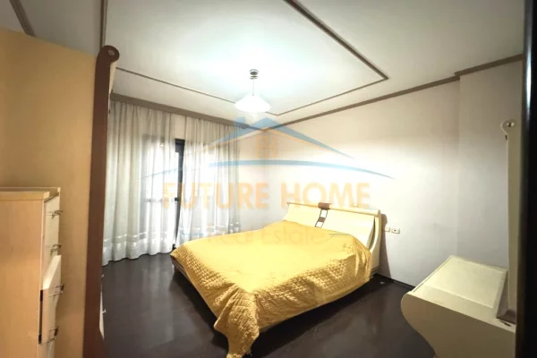 Shtepi me qera Apartament ne Tirane, 2+1, Mobilimi E mobiluar, Pagesa 65,000  Leke.