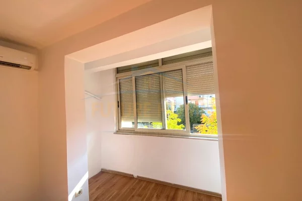 Shtepi me qera Apartament ne Tirane, 1+1, Mobilimi E mobiluar, Pagesa 50,000  Leke.