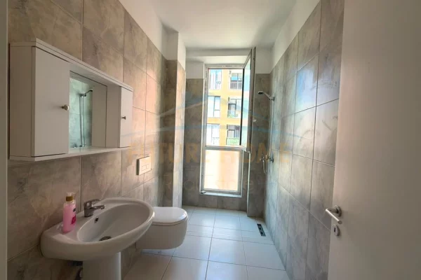 Shtepi me qera Apartament ne Tirane, 2+1, Mobilimi E mobiluar, Pagesa 75,000  Leke.