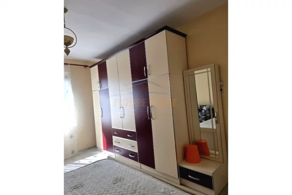 Shtepi me qera Apartament ne Tirane, 2+1, Mobilimi E mobiluar, Pagesa 600  Euro.