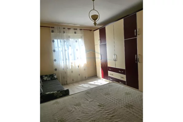 Shtepi me qera Apartament ne Tirane, 2+1, Mobilimi E mobiluar, Pagesa 600  Euro.
