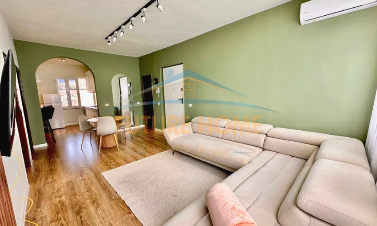 Shtepi me qera Apartament ne Tirane, 2+1, Mobilimi E mobiluar, Pagesa 80,000  Leke.