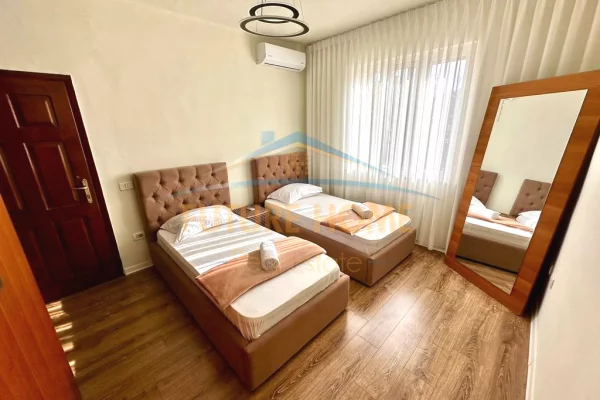 Shtepi me qera Apartament ne Tirane, 2+1, Mobilimi E mobiluar, Pagesa 80,000  Leke.