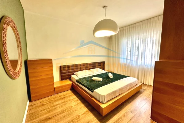 Shtepi me qera Apartament ne Tirane, 2+1, Mobilimi E mobiluar, Pagesa 80,000  Leke.