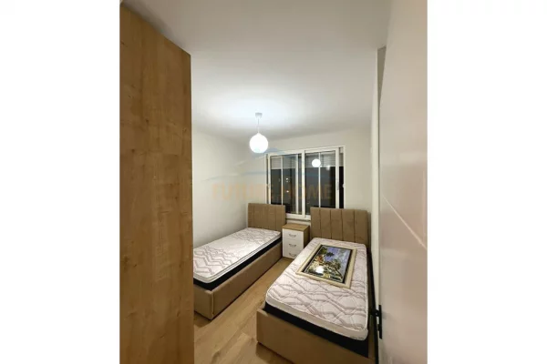 Shtepi ne shitje Apartament ne Tirane, 2+1, Mobilimi E mobiluar, Pagesa 155,000  Euro.