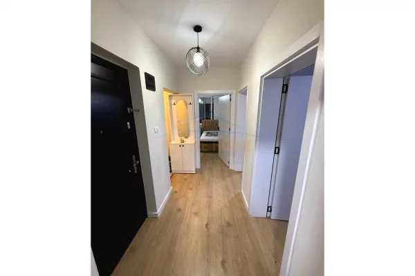 Shtepi ne shitje Apartament ne Tirane, 2+1, Mobilimi E mobiluar, Pagesa 155,000  Euro.