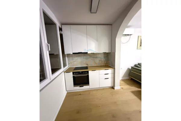 Shtepi ne shitje Apartament ne Tirane, 2+1, Mobilimi E mobiluar, Pagesa 155,000  Euro.