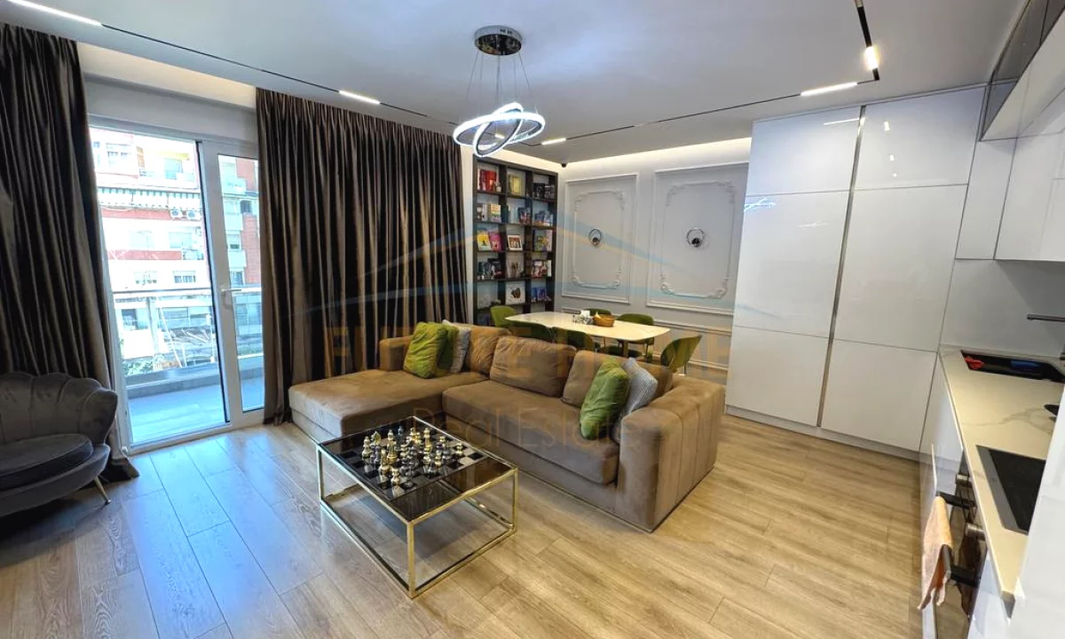 Shtepi ne shitje Apartament ne Tirane, 2+1, Mobilimi E mobiluar, Pagesa 40,000,000  Leke.