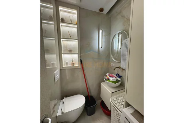 Shtepi ne shitje Apartament ne Tirane, 2+1, Mobilimi E mobiluar, Pagesa 40,000,000  Leke.
