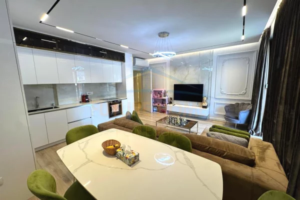 Shtepi ne shitje Apartament ne Tirane, 2+1, Mobilimi E mobiluar, Pagesa 40,000,000  Leke.