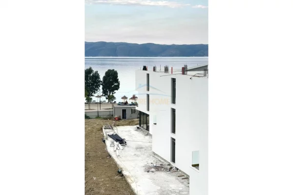 Shtepi ne shitje Apartament ne Tirane, 1+1, Mobilimi Bosh, pa mobiluar, Pagesa 201,000  Euro.