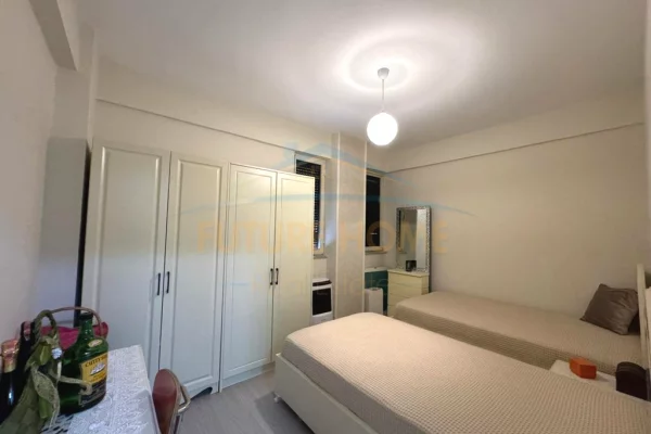 Shtepi ne shitje Apartament ne Tirane, 2+1, Mobilimi E mobiluar, Pagesa 37,000,000  Leke.