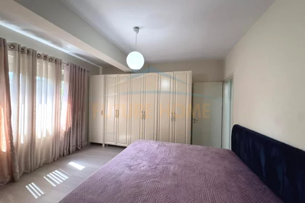 Shtepi ne shitje Apartament ne Tirane, 2+1, Mobilimi E mobiluar, Pagesa 37,000,000  Leke.