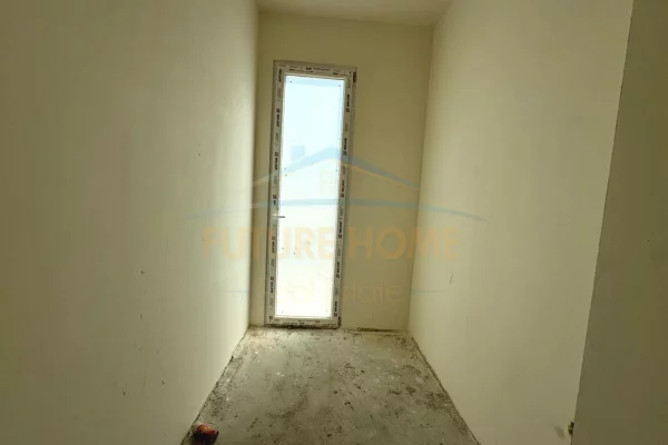 Shtepi ne shitje Apartament ne Tirane, 2+1, Mobilimi Bosh, pa mobiluar, Pagesa 255,750  Euro.