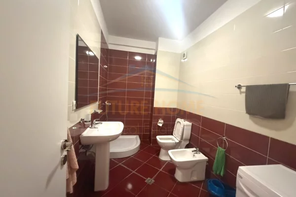 Shtepi me qera Apartament ne Tirane, 1+1, Mobilimi E mobiluar, Pagesa 600  Euro.