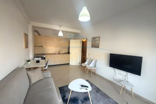 Shtepi me qera Apartament ne Tirane, 1+1, Mobilimi E mobiluar, Pagesa 600  Euro.