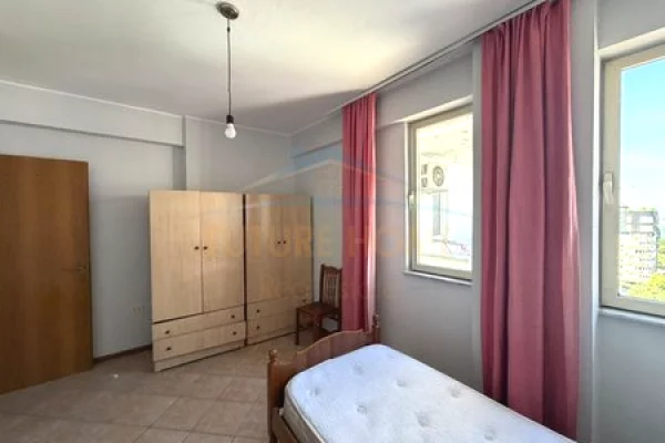 Shtepi me qera Apartament ne Tirane, 2+1, Mobilimi E mobiluar, Pagesa 60,000  Leke.