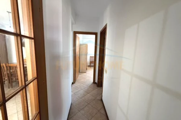 Shtepi me qera Apartament ne Tirane, 2+1, Mobilimi E mobiluar, Pagesa 60,000  Leke.