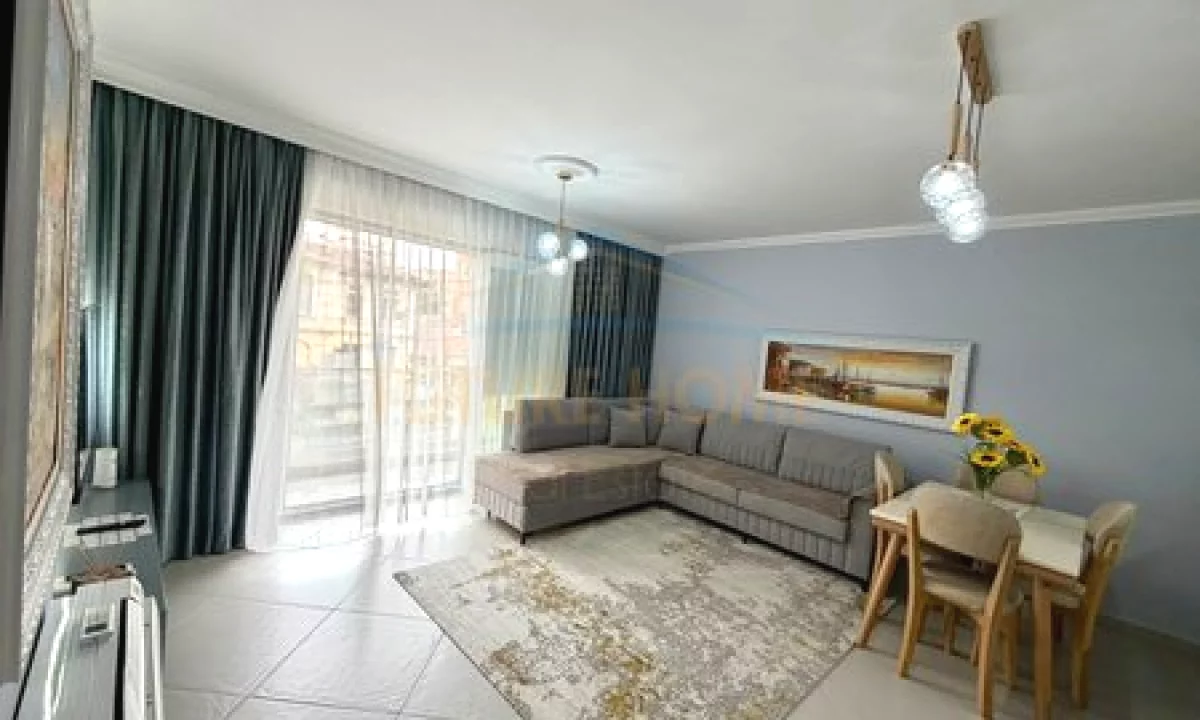 Shtepi me qera Apartament ne Tirane, 1+1, Mobilimi E mobiluar, Pagesa 70,000  Leke.