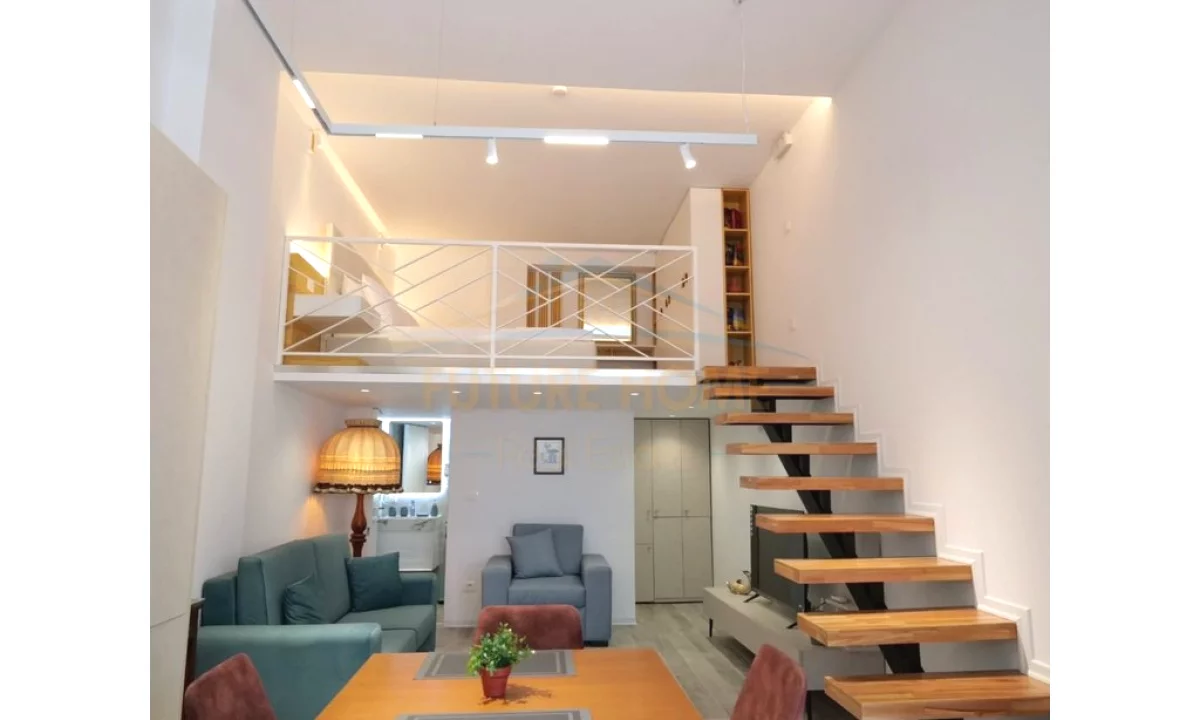 Shtepi me qera Duplex(shtepi me 2 kate) ne Tirane, 1+1, Mobilimi E mobiluar, Pagesa 60,000  Leke.