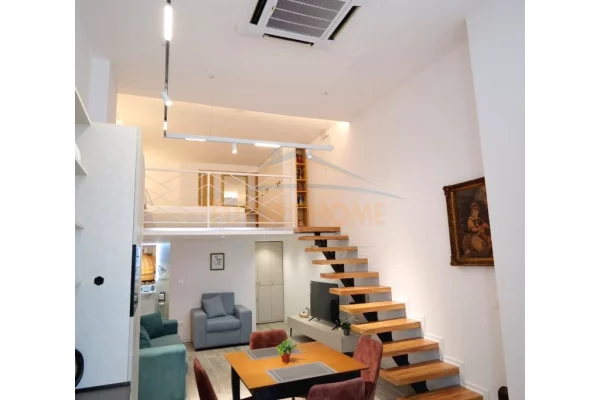 Shtepi me qera Duplex(shtepi me 2 kate) ne Tirane, 1+1, Mobilimi E mobiluar, Pagesa 60,000  Leke.