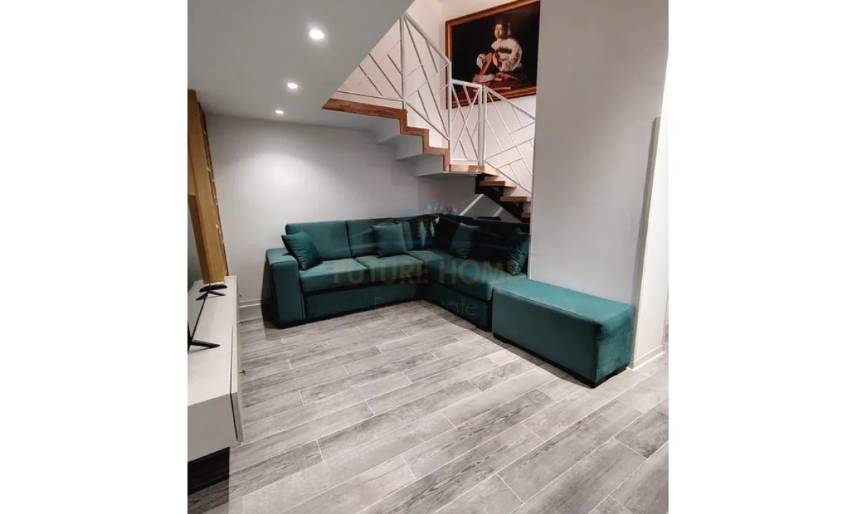 Shtepi me qera Duplex(shtepi me 2 kate) ne Tirane, 1+1, Mobilimi E mobiluar, Pagesa 60,000  Leke.
