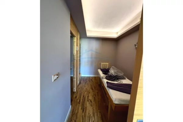 Qira, Qender Estetike, Rruga Ferit Xhajko, Tirane.