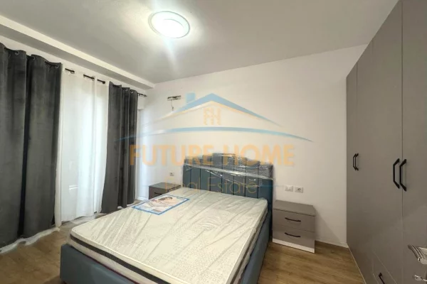 Shtepi me qera Apartament ne Tirane, 2+1, Mobilimi E mobiluar, Pagesa 550  Euro.