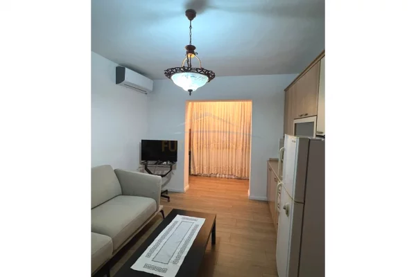 Shtepi me qera Apartament ne Tirane, 2+1, Mobilimi E mobiluar, Pagesa 50,000  Leke.