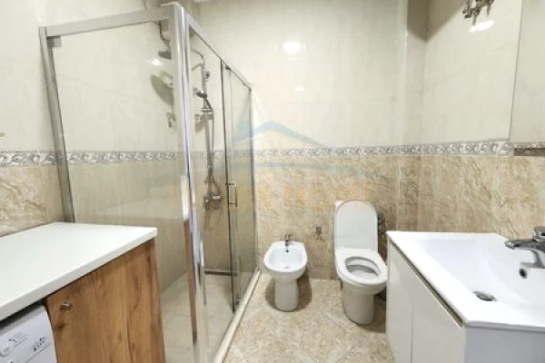 Shtepi me qera Apartament ne Tirane, 2+1, Mobilimi E mobiluar, Pagesa 90,000  Leke.