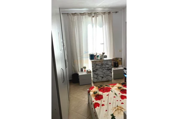Shtepi ne shitje Apartament ne Tirane, 1+1, Mobilimi E mobiluar, Pagesa 11,000,000  Leke.