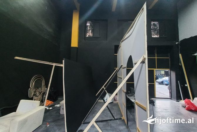 💰 Ambient komercial me qira 📌 ne rrugen 5 Maji, Tirane