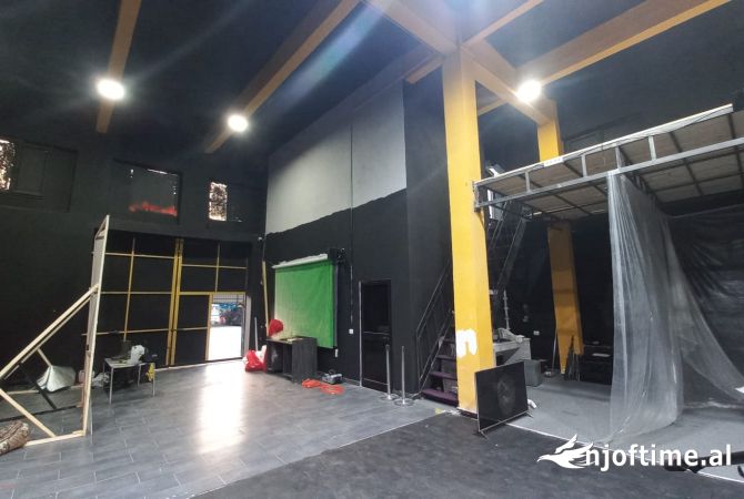 💰 Ambient komercial me qira 📌 ne rrugen 5 Maji, Tirane